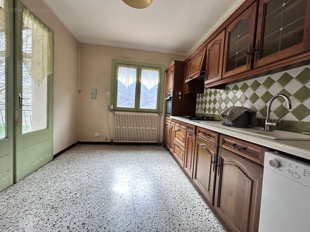 En Cévennes, Maison avec gite et appartement, à vendre - photo 5
