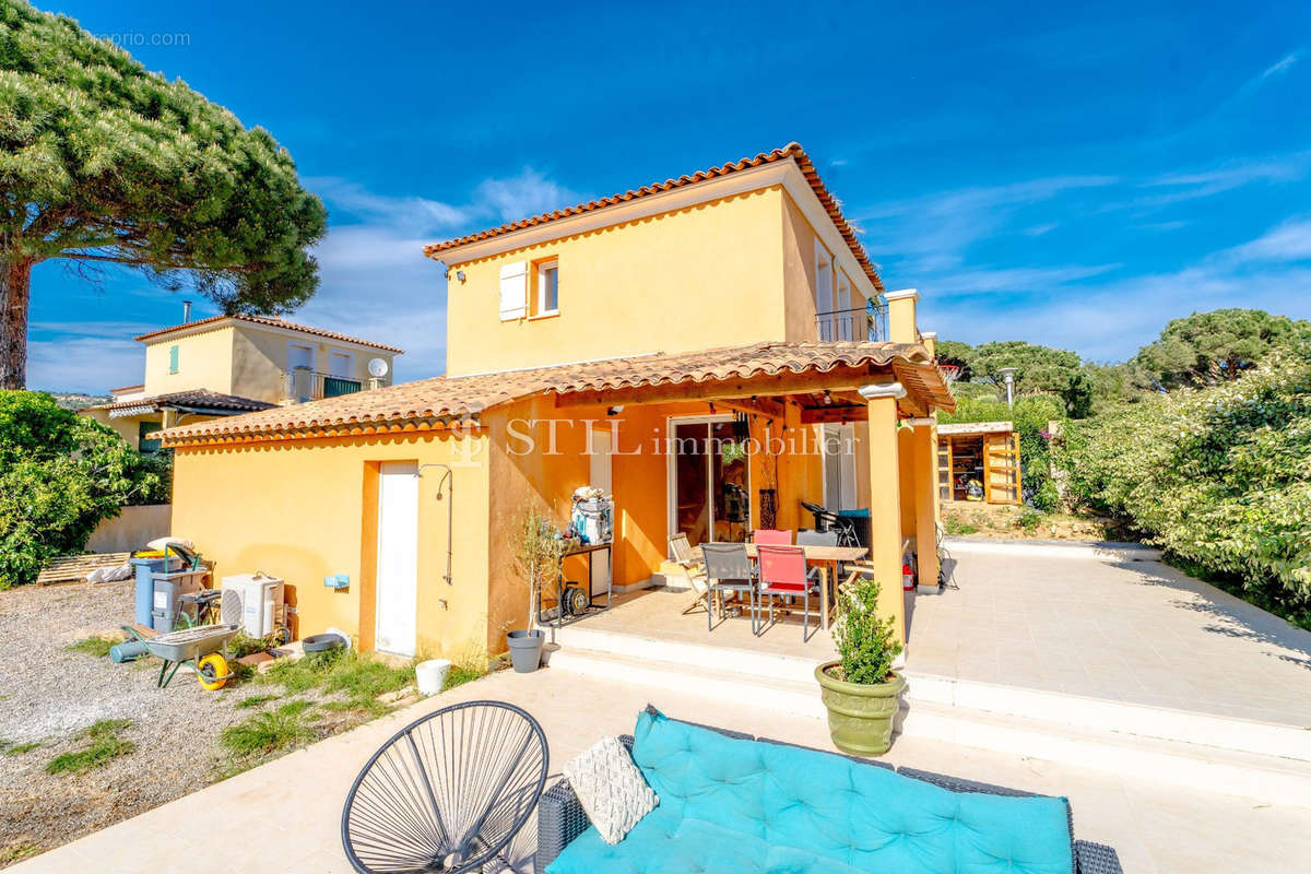 Maison à LES ISSAMBRES