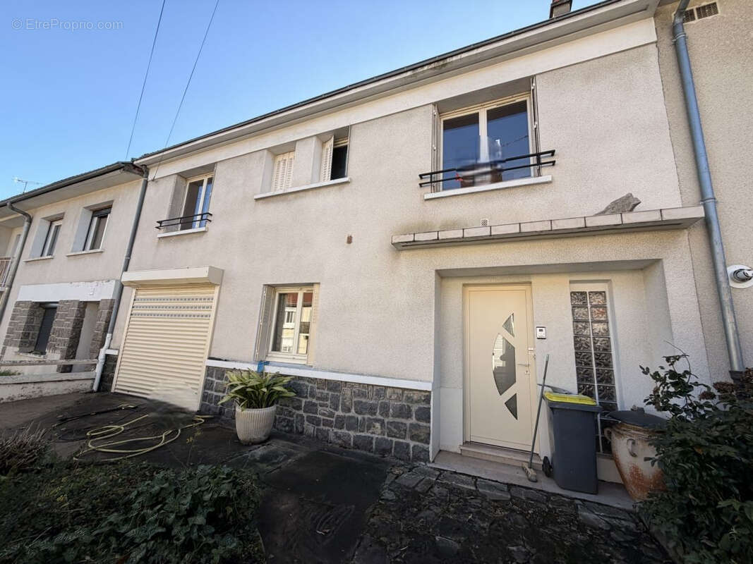 Maison à BELLERIVE-SUR-ALLIER