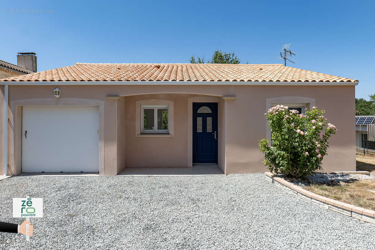 Maison à NESMY