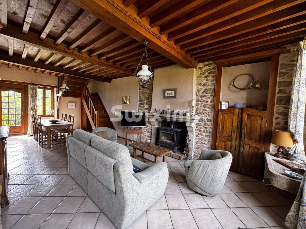 Maison à DOMECY-SUR-CURE