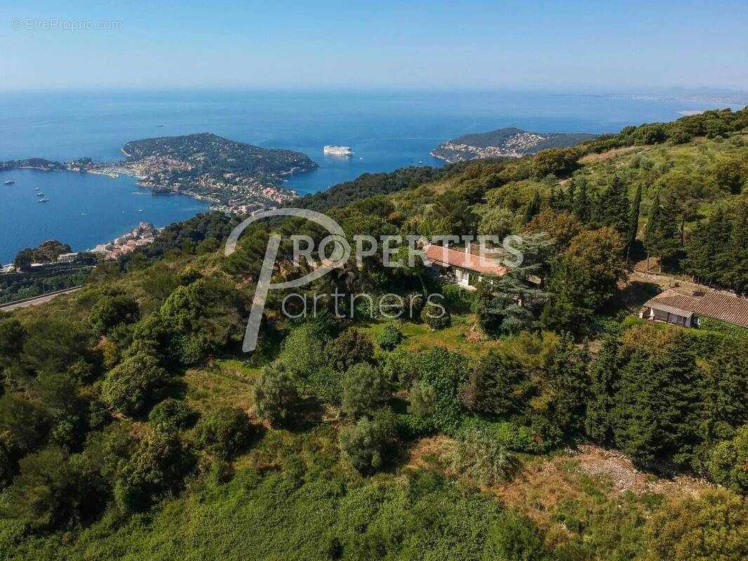 Maison à EZE