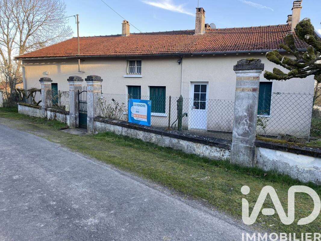 Photo 1 - Maison à BUSSIERE-POITEVINE