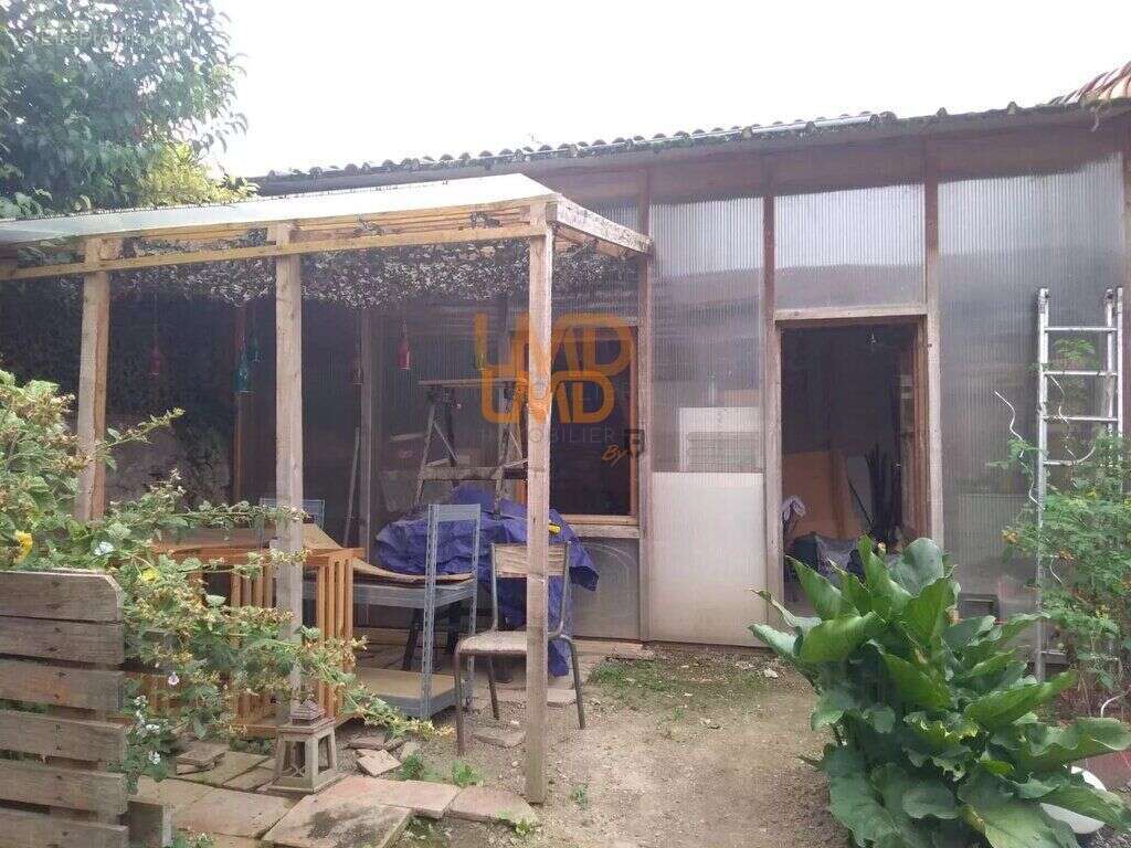 Maison  T4, jardin et dépendances - photo 24