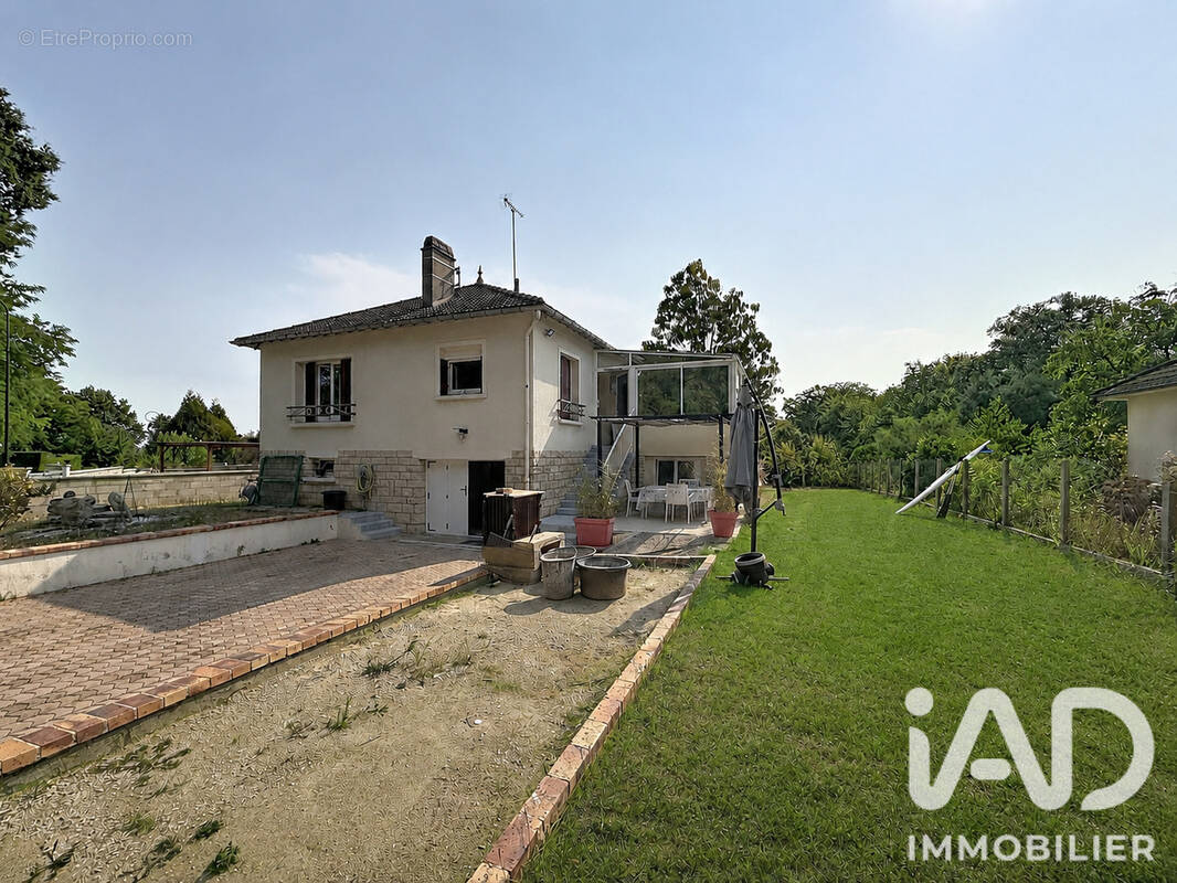 Photo 1 - Maison à HERY
