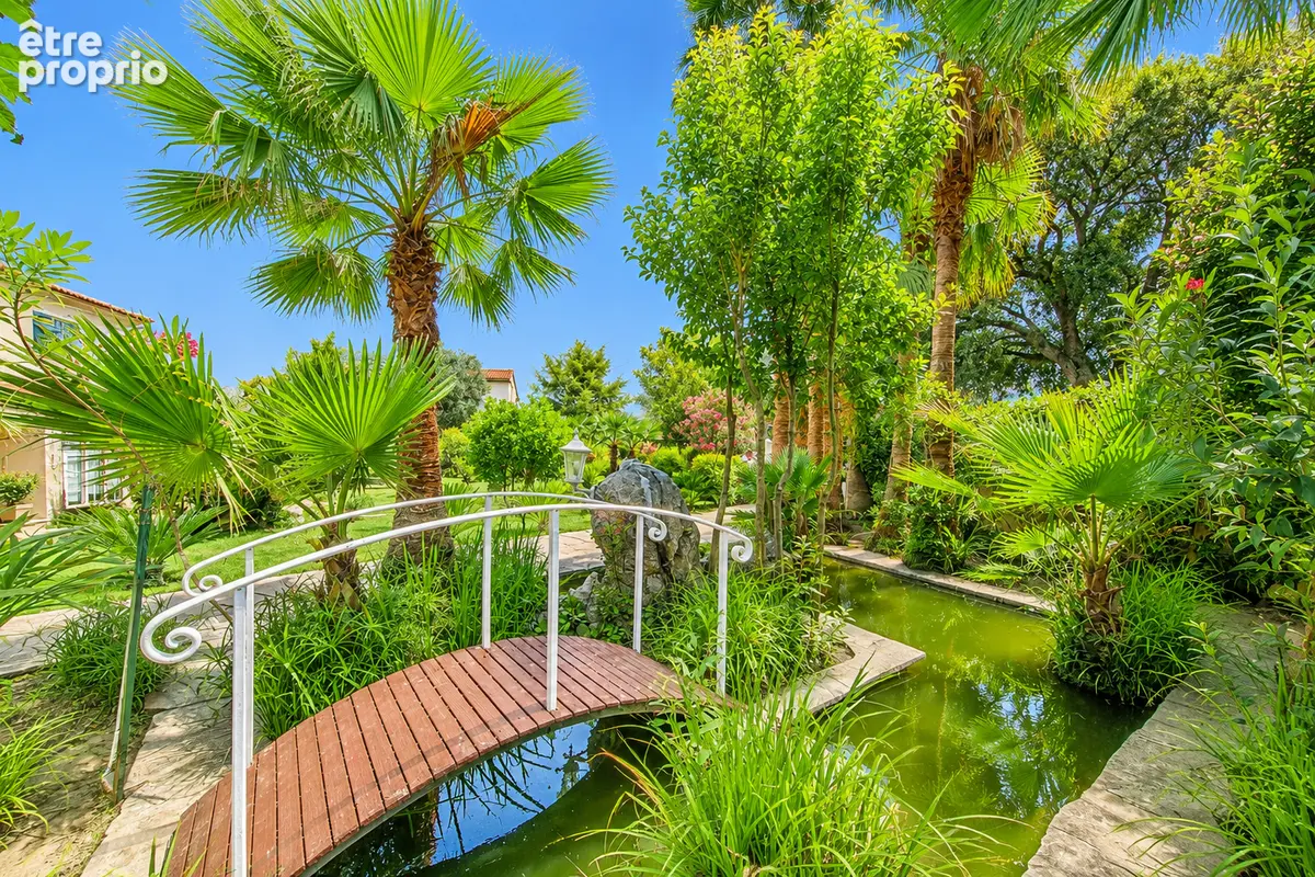 Maison familiale de 250 m² avec piscine et T2 indépendant . En plein coeur de Lucciana - photo 2
