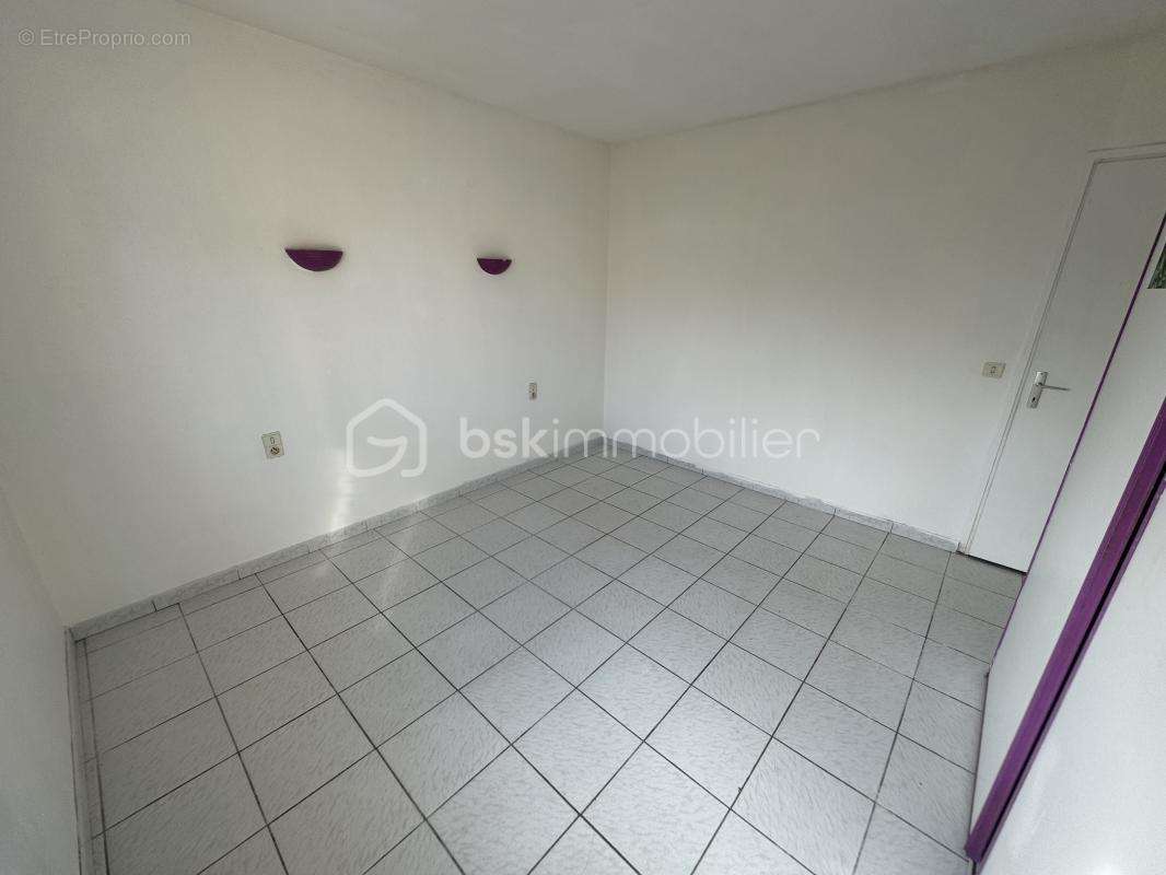 Maison à VILLENEUVE-LA-RIVIERE