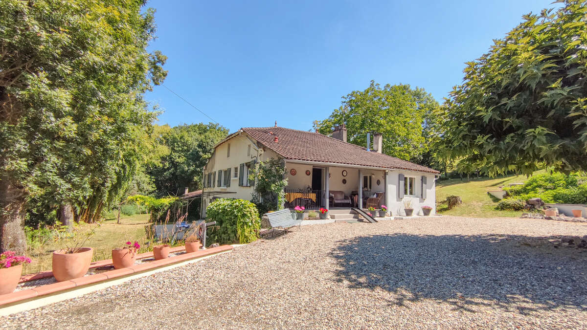 Maison à BAGAT-EN-QUERCY