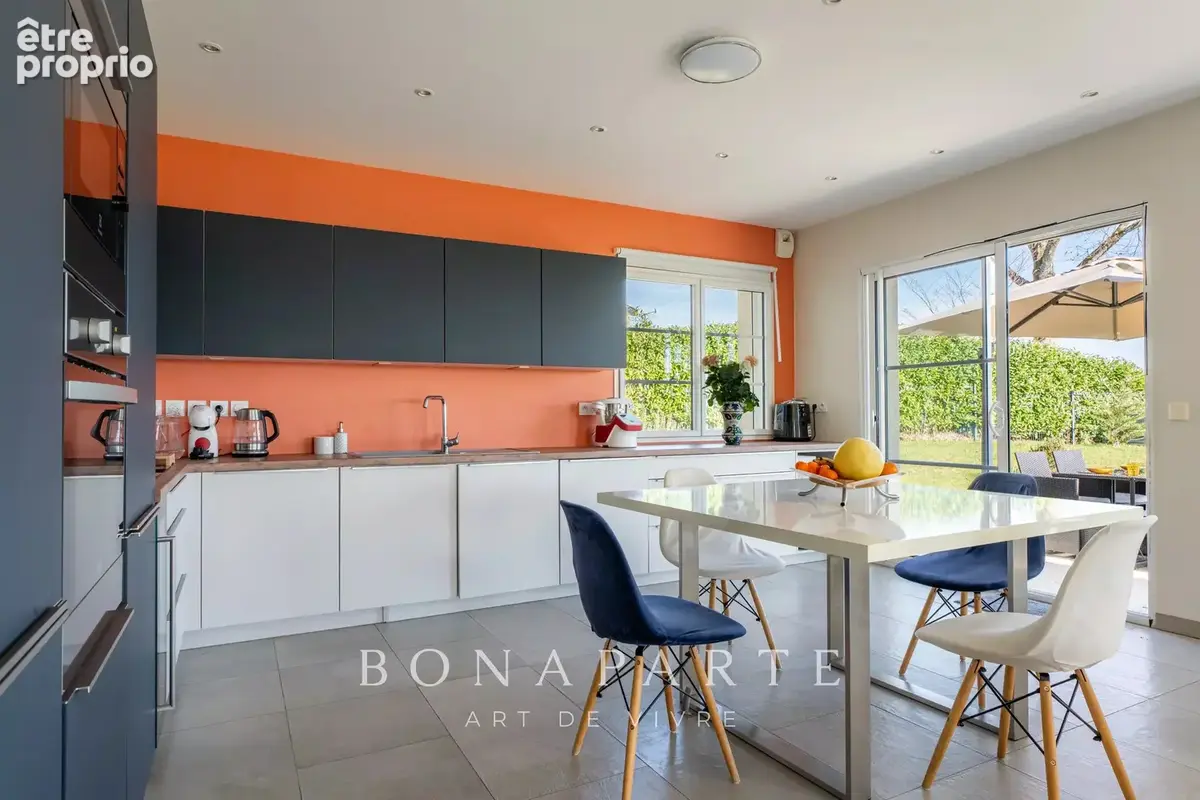 Cessy - maison p6 de 242 m² - vue mont-blanc - appartement independant - photo 5