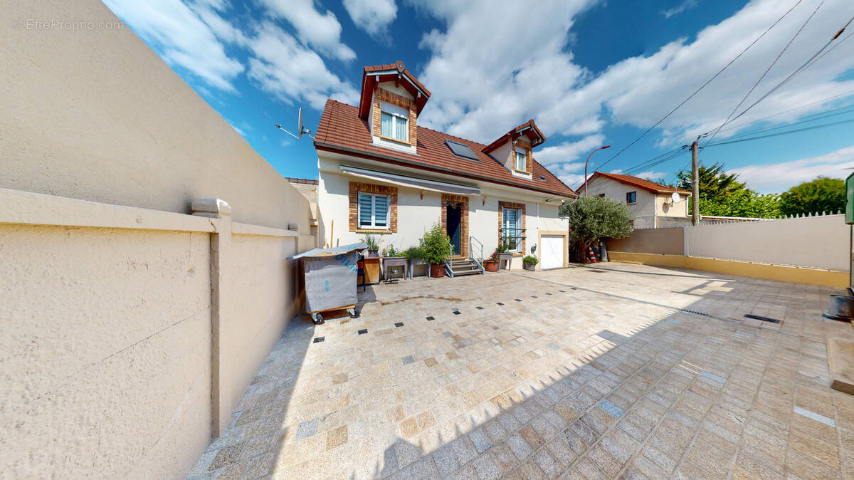 Maison à BEZONS