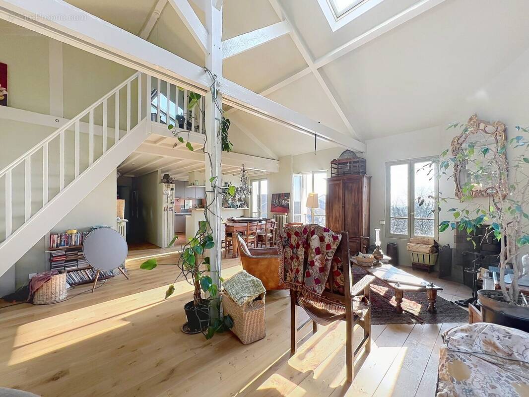 Appartement à GARCHES