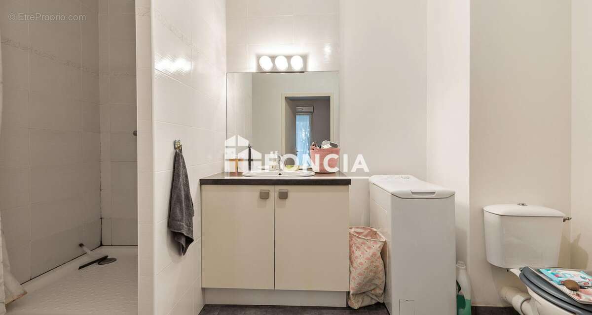 Appartement à MONT-SAINT-AIGNAN