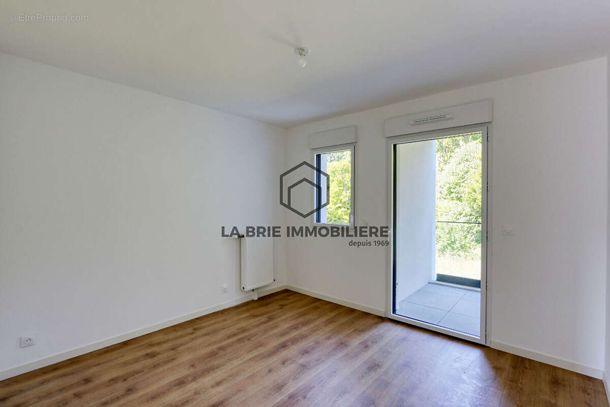 Appartement à DAMMARIE-LES-LYS