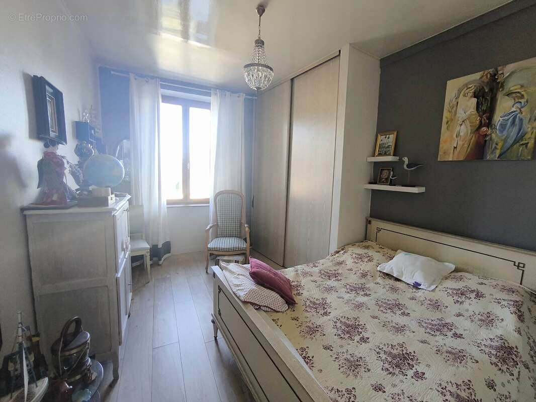 Maison à SAINT-JUNIEN