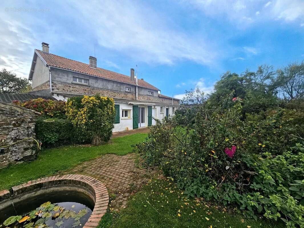 Maison à TOUTLEMONDE