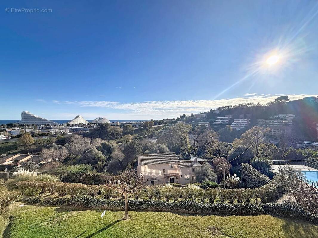 Appartement à VILLENEUVE-LOUBET