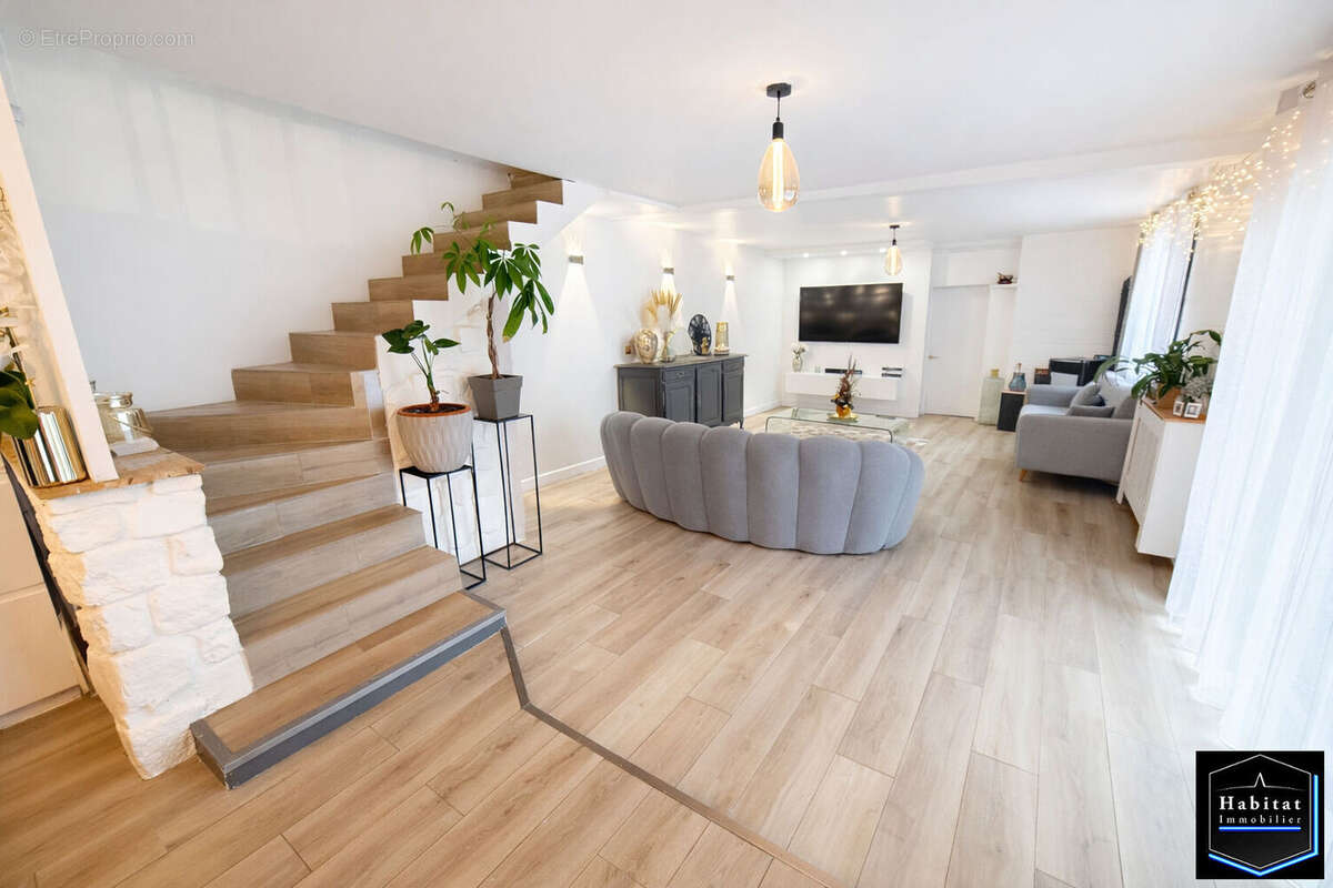 Maison à MESSY