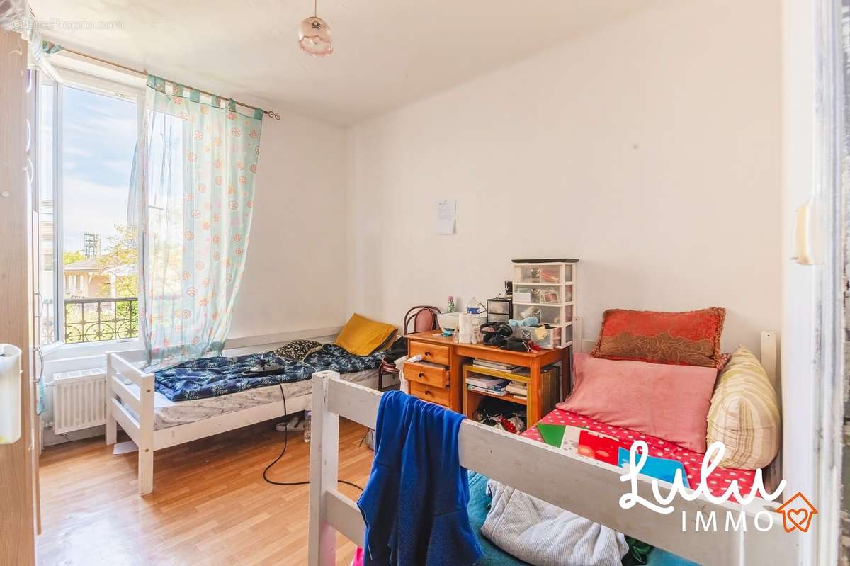 Appartement T3 63m2 - Pierre Benite - photo 5