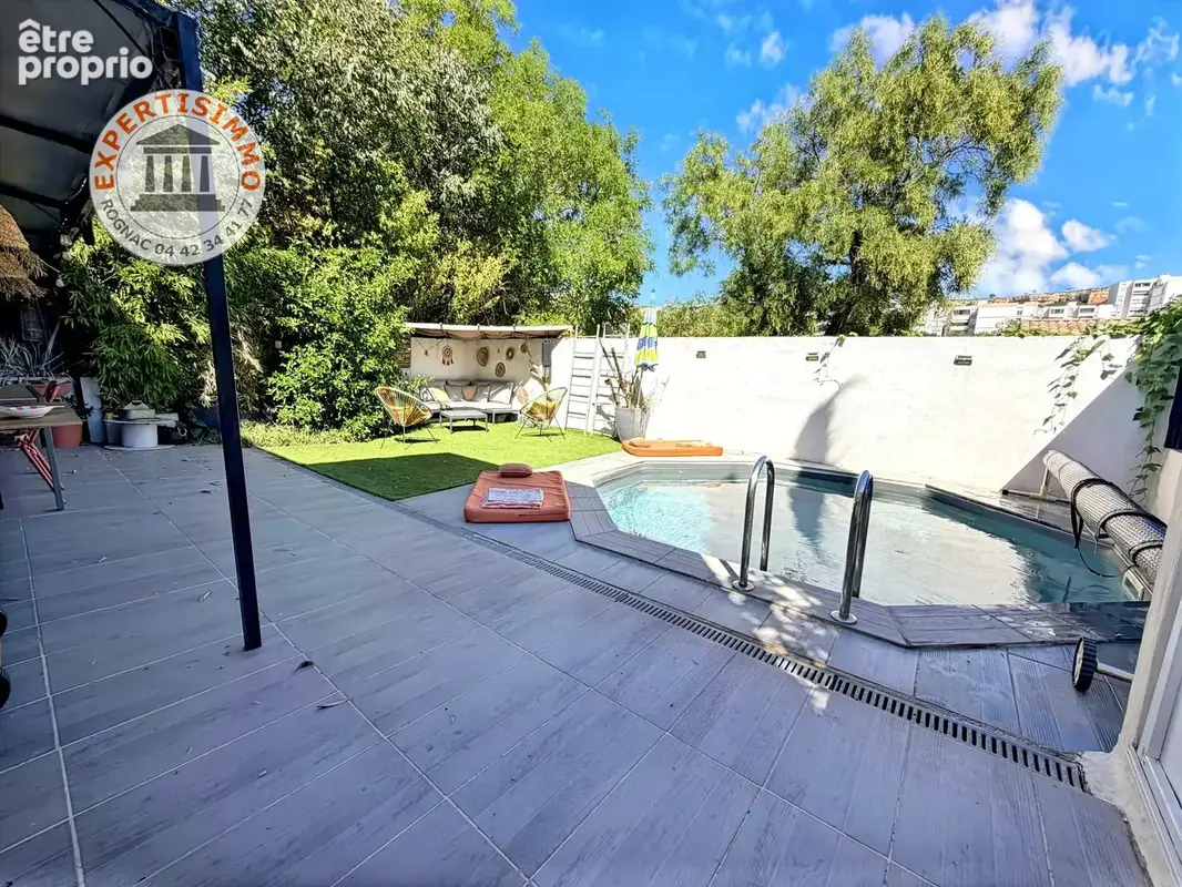 Vitrolles - Maison T5 avec piscine et garage - photo 3