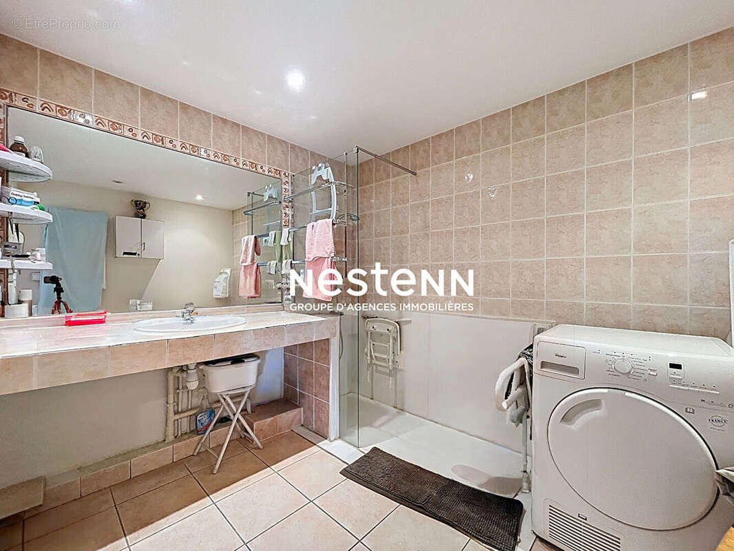 Appartement à VALLAURIS