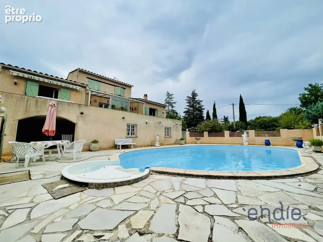 Lorgues villa t6 piscine garage - photo 27