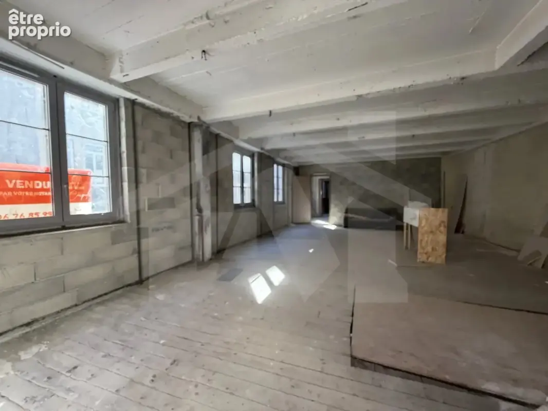Batiment rue saint Jacques 237m2 - photo 2