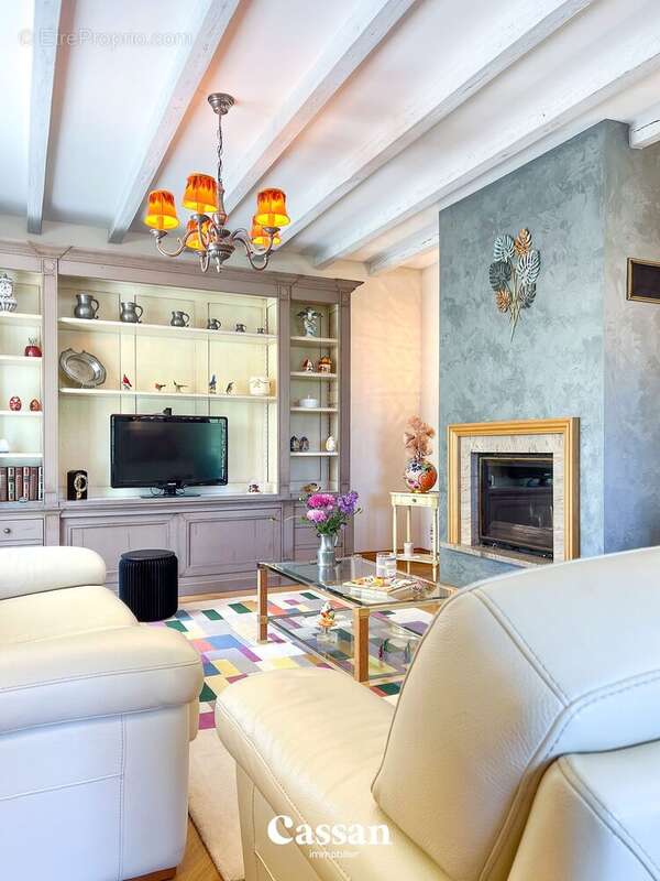 Maison à ARPAJON-SUR-CERE