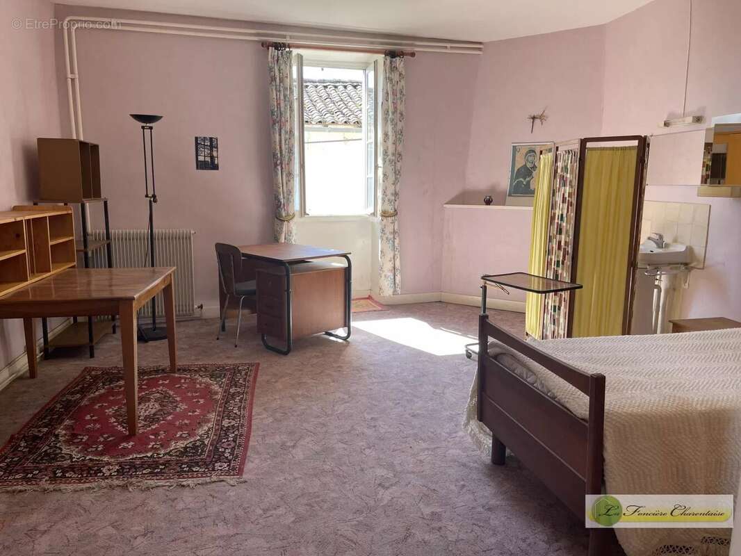Appartement à Aigre  - photo 15