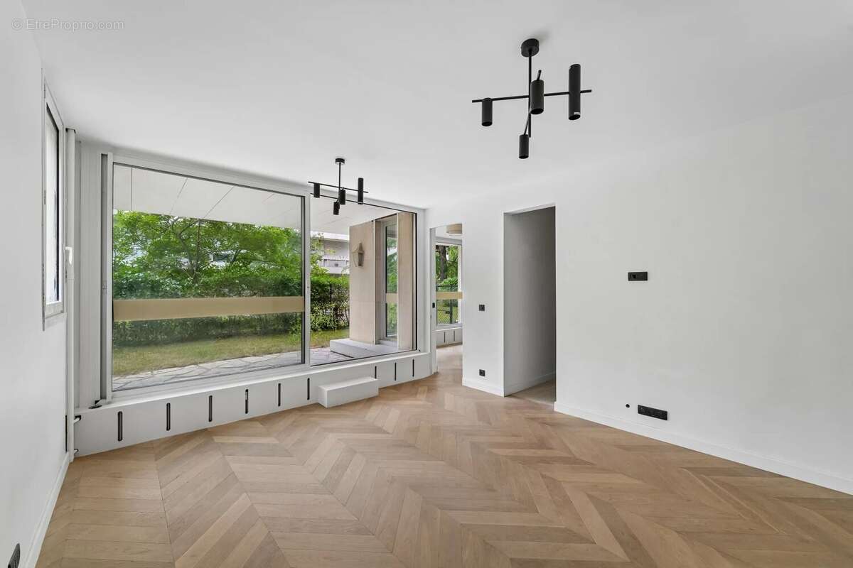 Appartement à NEUILLY-SUR-SEINE