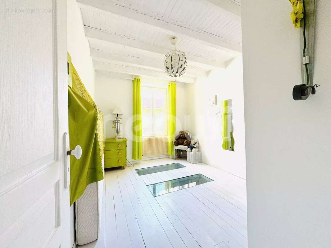 Maison à CHATEAUGAY