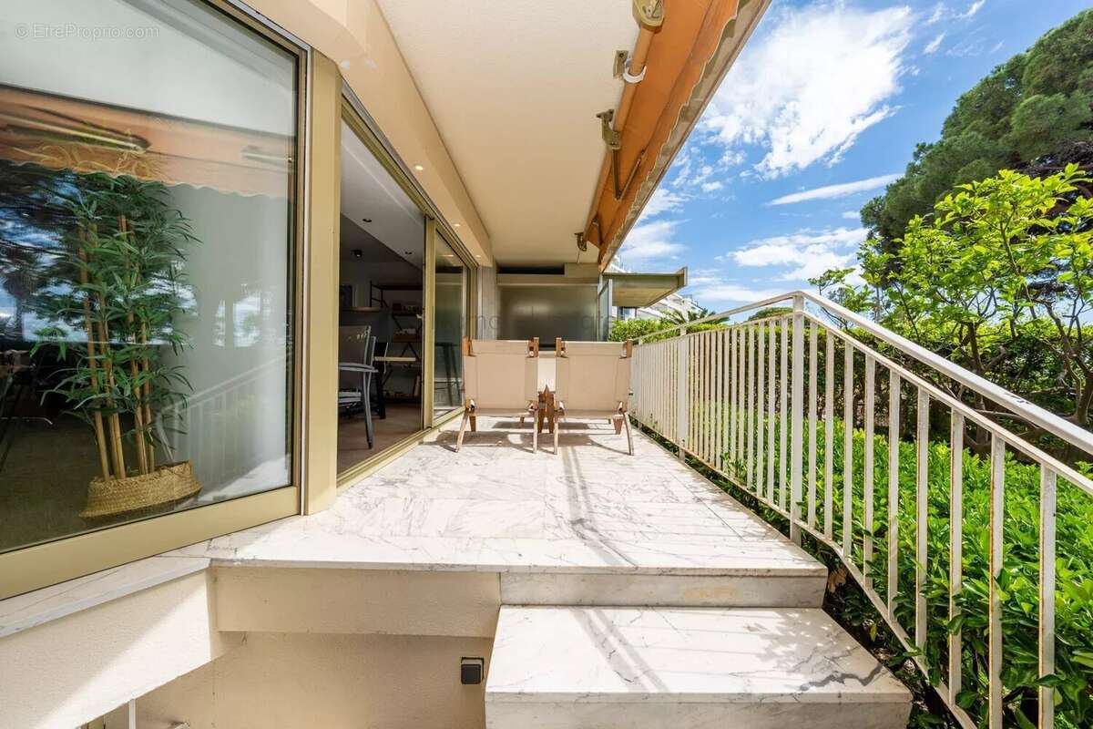 Exclusivite - cannes - pointe croisette - rdj vue mer 168 m² - photo 23