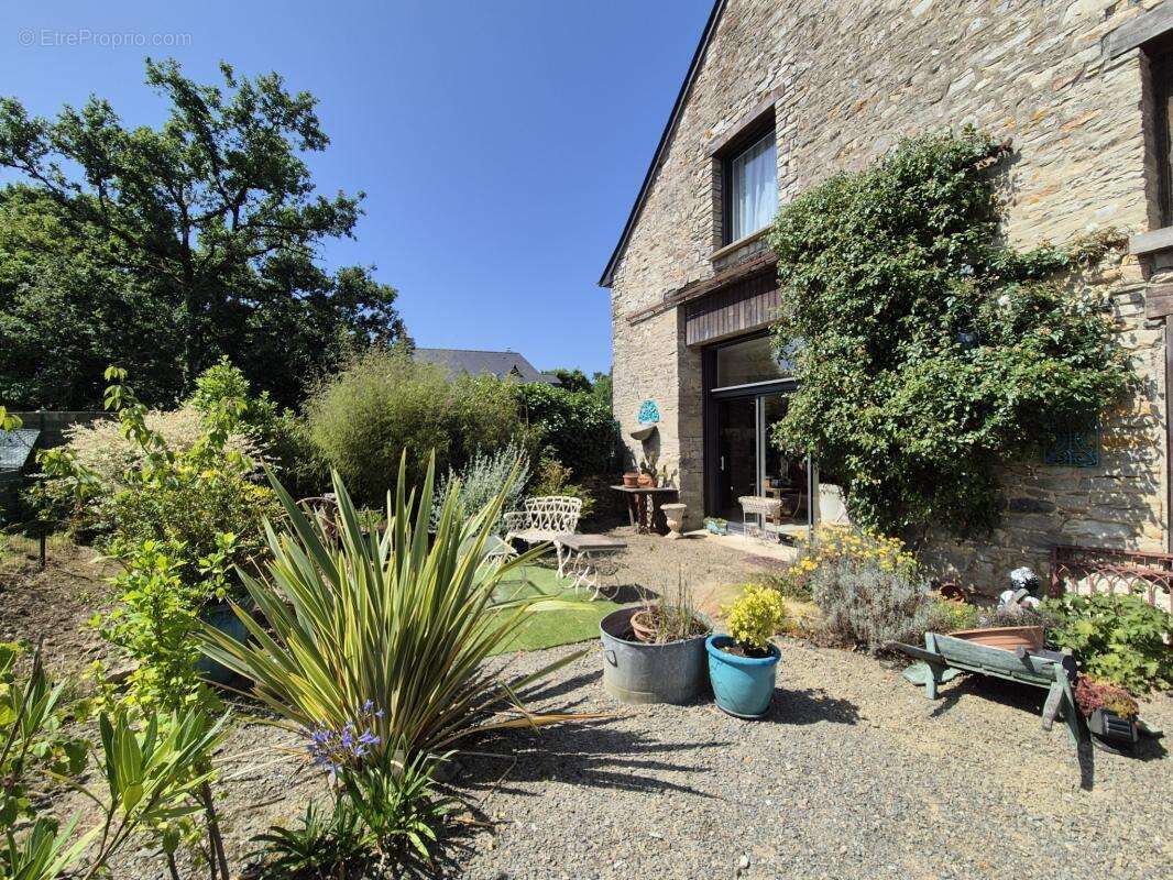 Maison à SAINT-AUBIN-DU-CORMIER