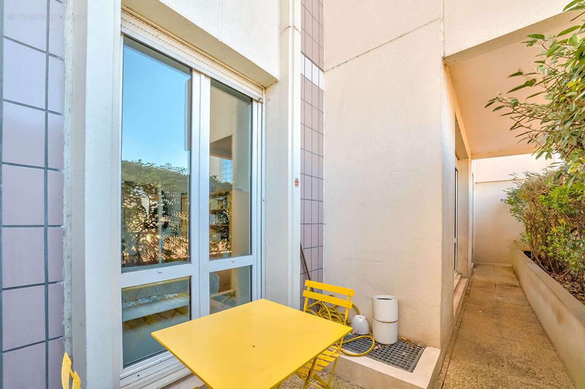 Commerce à ISSY-LES-MOULINEAUX