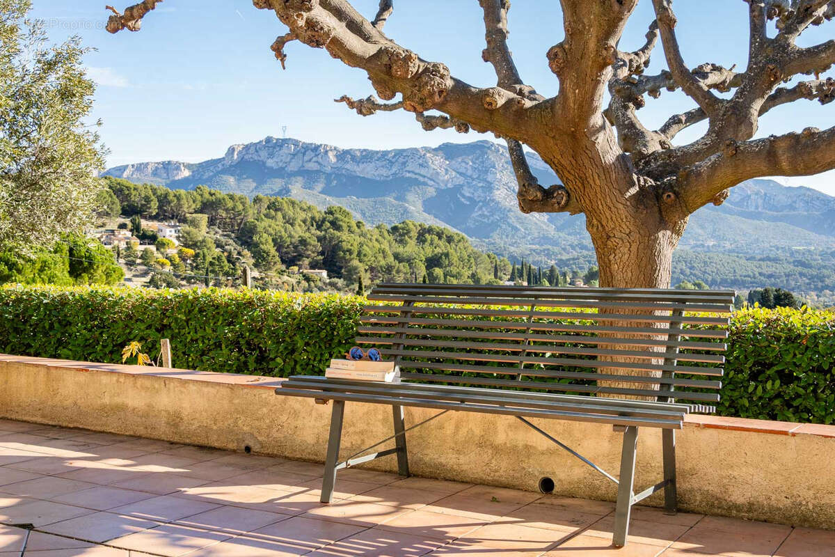 Maison à ROQUEVAIRE