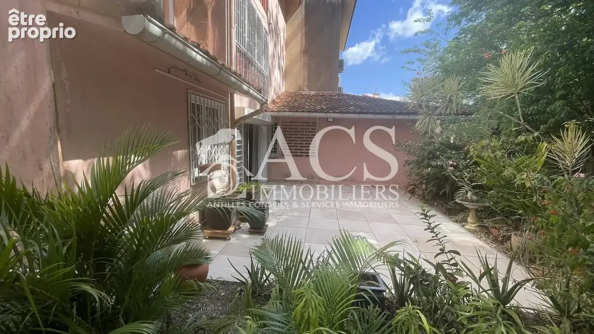 Grand appartement T4 avec piscine couverte - SCHOELCHER - photo 10