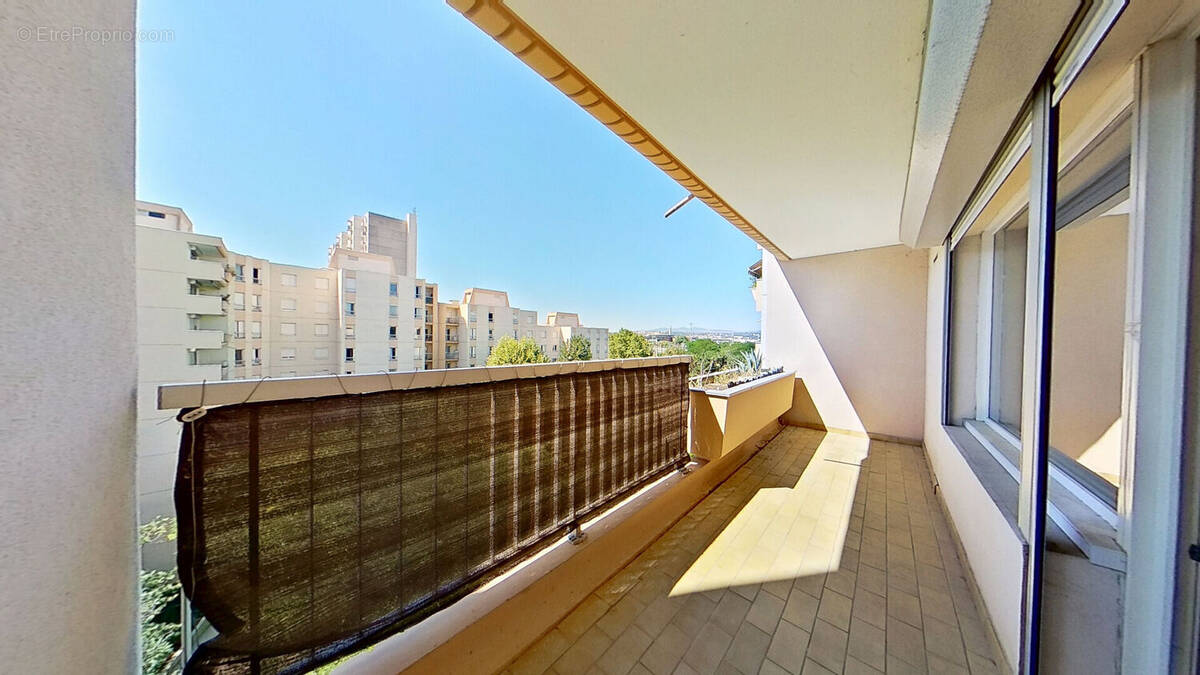 Appartement à LYON-8E