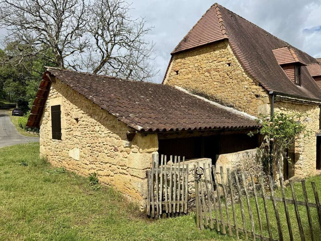 Maison périgourdine de caractère avec dépendances et piscine – Castelnaud-la-Chapelle – Périgord Noir - photo 9