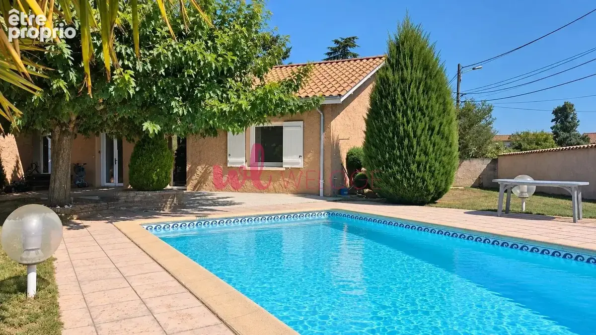 Chaponost – Une maison familiale avec piscine, à quelques minutes à pied du centre - photo 2
