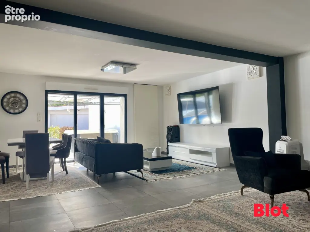 Maison 196 m² à Bouguenais  - photo 2