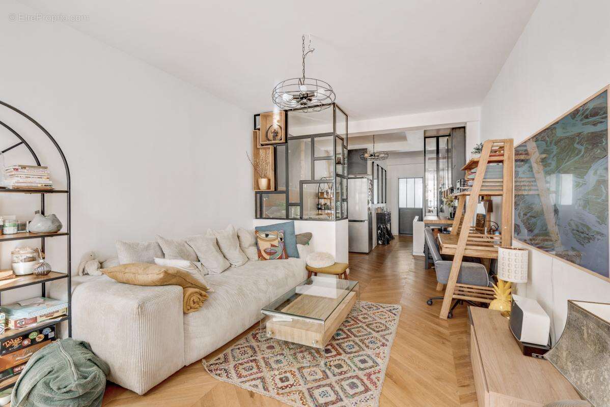 Appartement à PARIS-18E