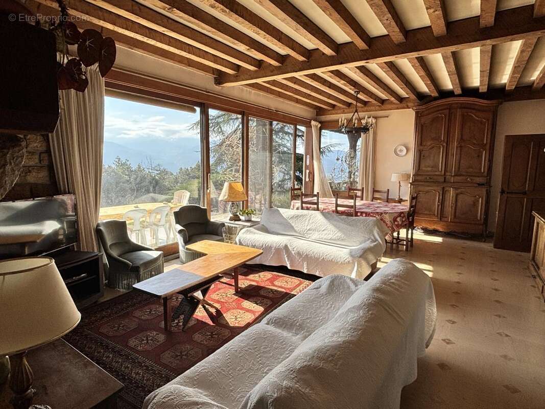 Maison à SAINT-ISMIER