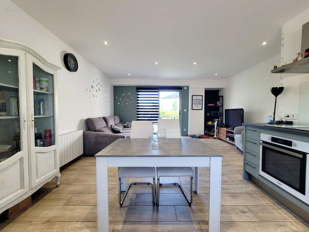 Appartement à REYRIEUX