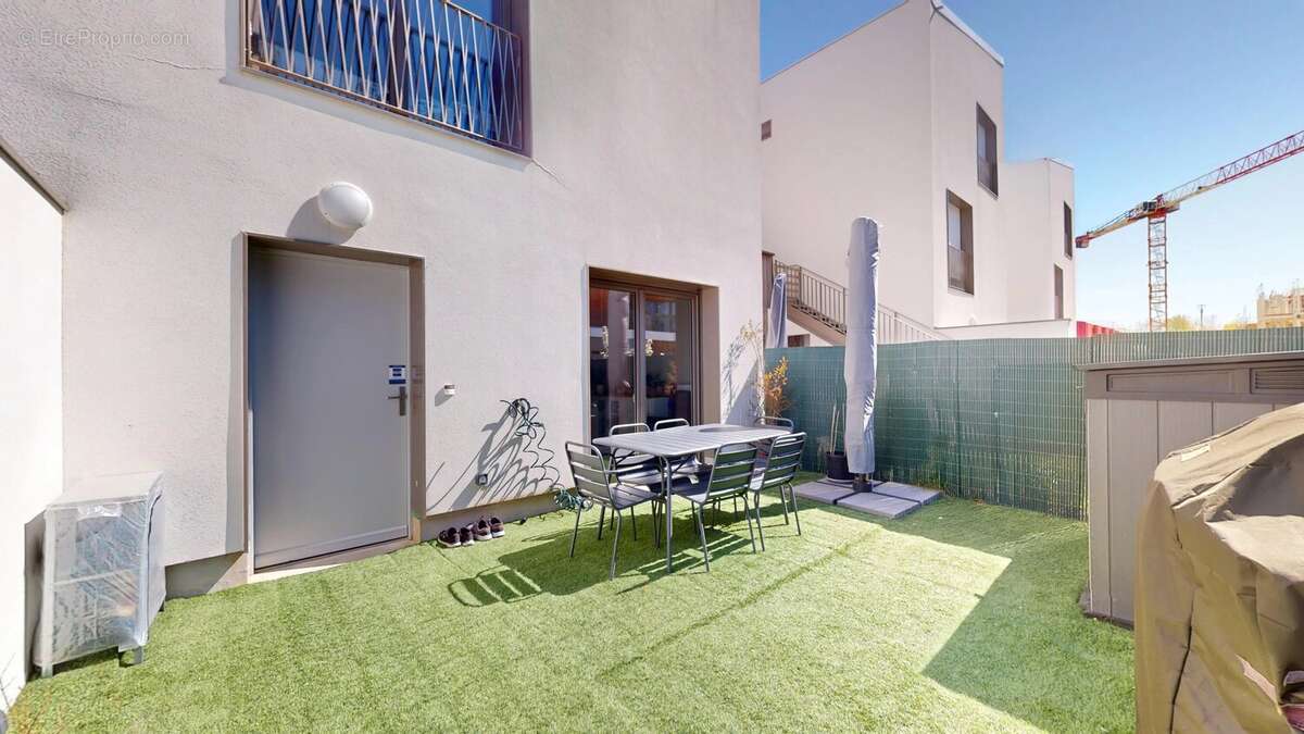 Appartement à BUSSY-SAINT-GEORGES