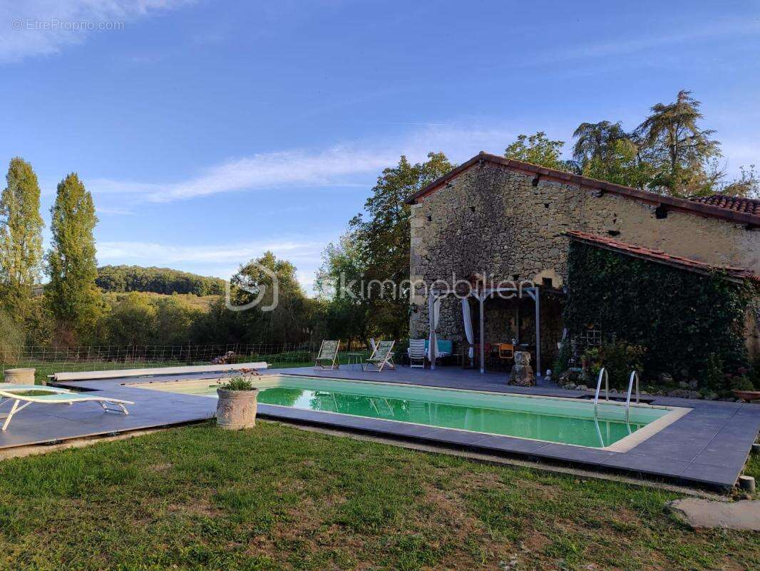 Maison à MONTESQUIOU