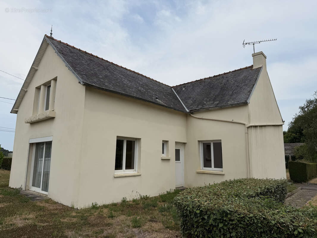 Erquy 22430, fort potentiel pour cet ensemble immobilier avec maison, ancienne forge et hangar. - photo 3