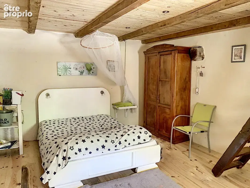 Une bastide du 16ème siècle rénovée de 260 m2 hab., aménagée en 2 logements et annexes, cour intérieure, pisci - photo 25