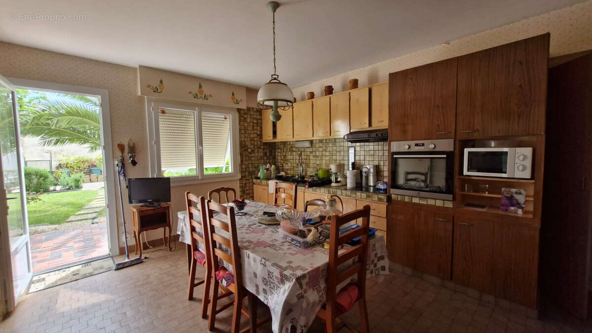 Maison à MORTAGNE-SUR-GIRONDE