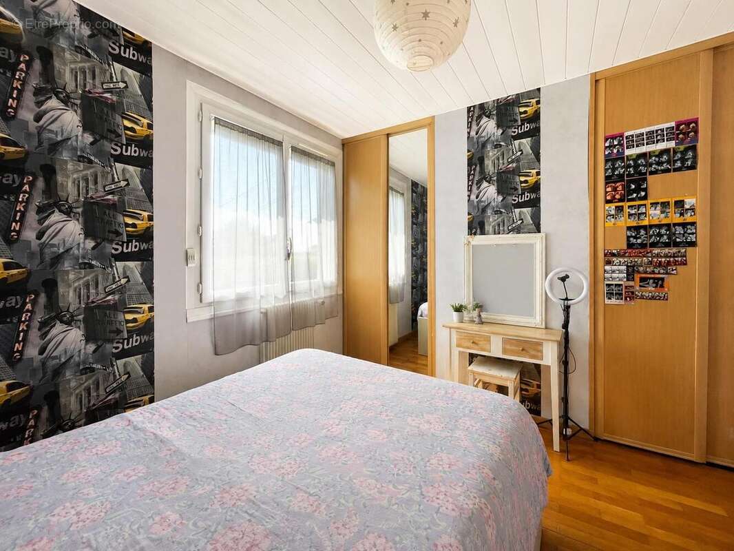 Maison 98 m² à Meyzieu  - photo 7