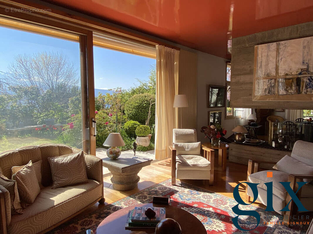 Maison à SAINT-ISMIER