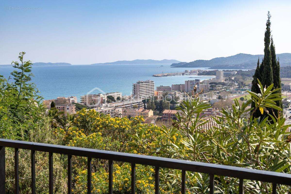Appartement à LE LAVANDOU